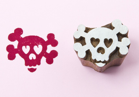 Blockwallah-leimasin Sweet Skeleton - Puuvartiset leimasimet ja Blockwallah - B203 - 1