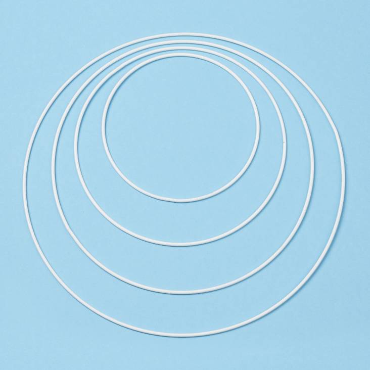 Metallirengas 35cm, valkoinen - Metallirenkaat ja lampuntekotarvikkeet - 3471154 - 1