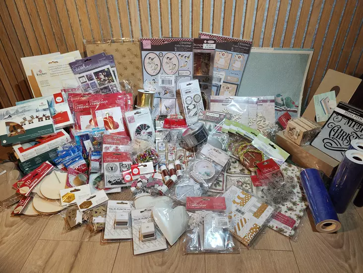 HUIPPUPAKETTI! Menneiden Joulujen - Askartelupakkaukset ja -lehdet - POS34 - 1