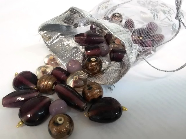 Lasihelmilajitelma 50g Kanervan Hehku - Lasihelmet - B905 - 1